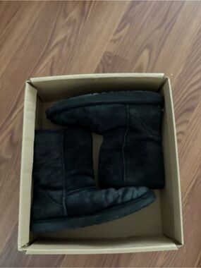 UGG Women's Black Short Suede Boots